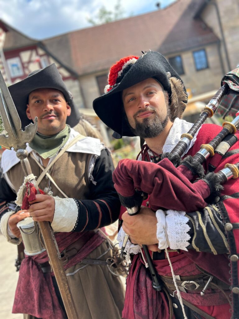 Hauptmann und Musiker